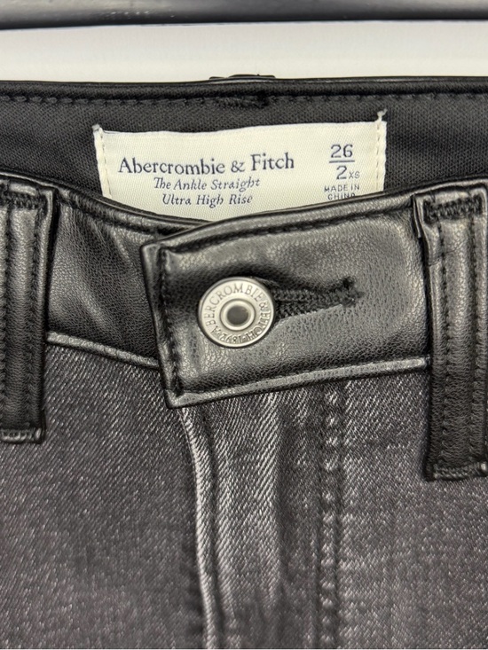 Abercrombie & Fitch Black Ankle Straight Ultra High Rise Vegan Leather 26 XShort - Picture 6 of 14